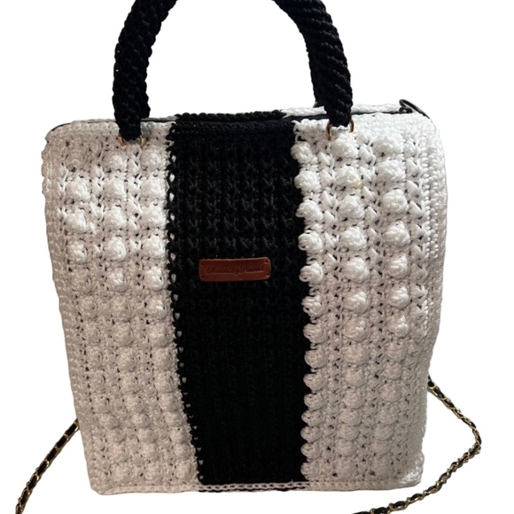 Boho Black and White Shoulder Handbag - Picture 5 of 5